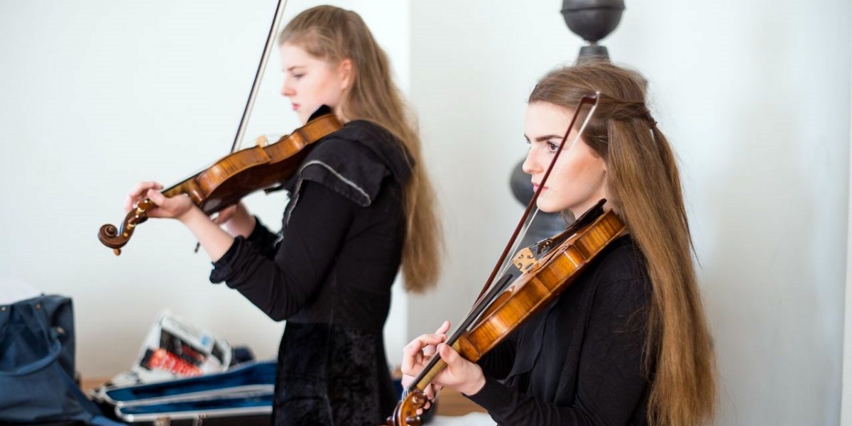 Jugend musiziert: Zwei preisgekrönte Fichte-Musikerinnen im Interview